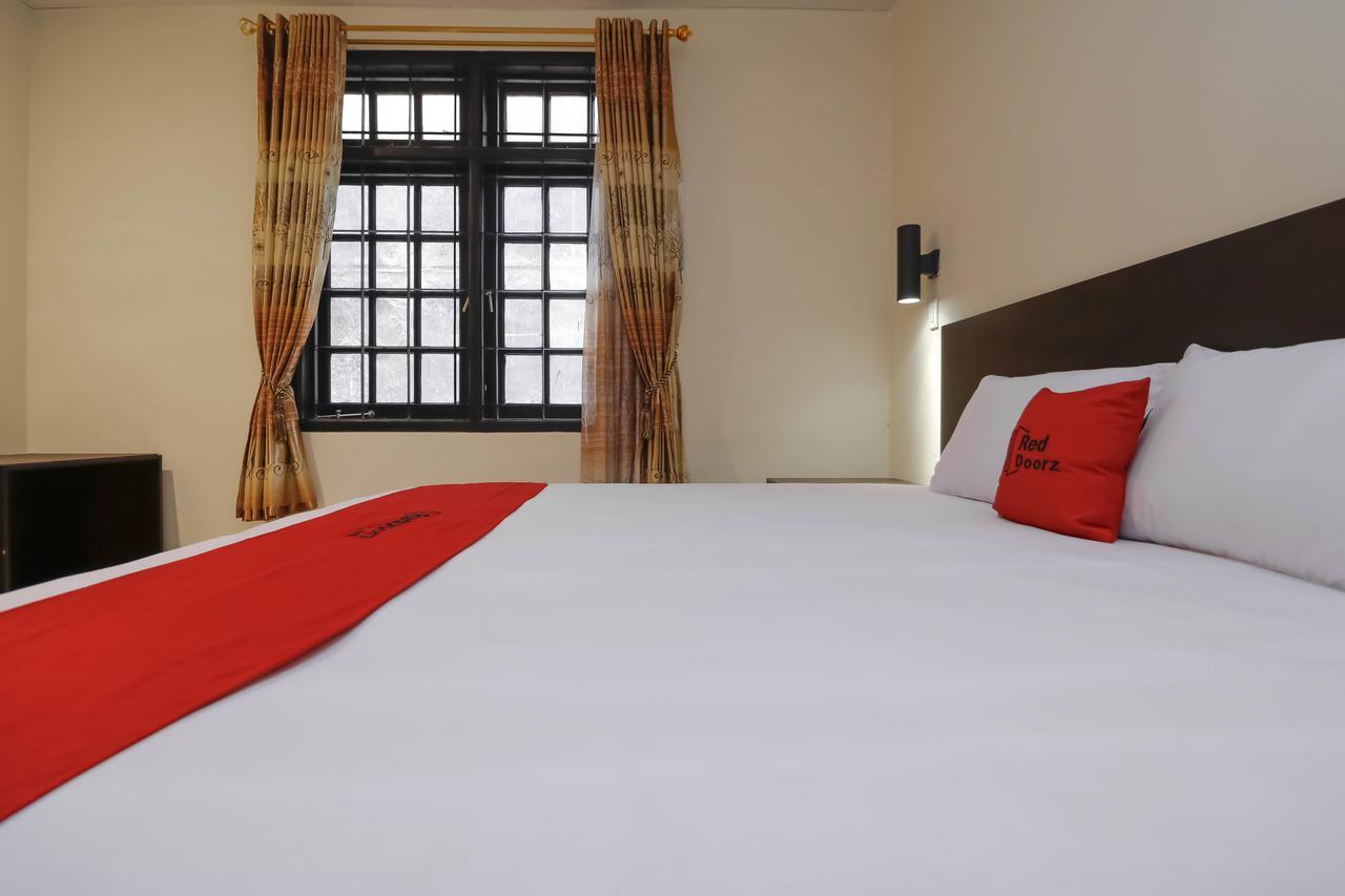 Reddoorz Plus Near Halim Perdanakusuma 2 Jakarta Exterior photo
