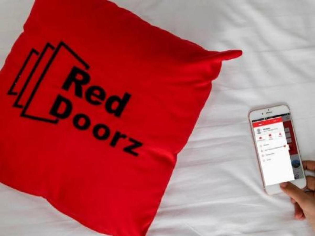 Reddoorz Plus Near Halim Perdanakusuma 2 Jakarta Exterior photo